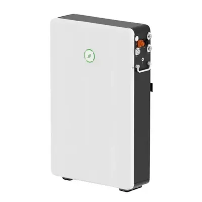 Large-capacity solar-powered modular energy storage systems for community use